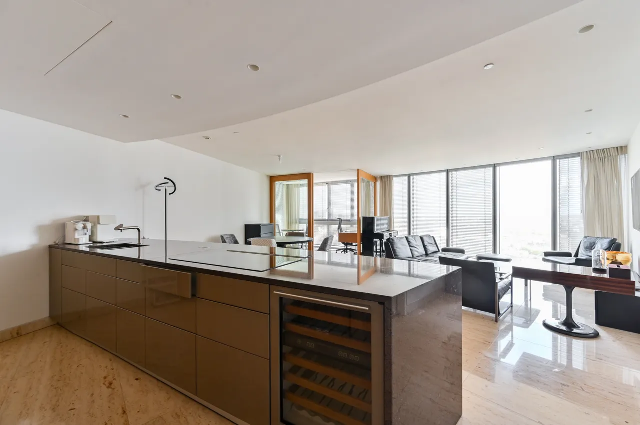 2 bed flat to rent, London, SW8