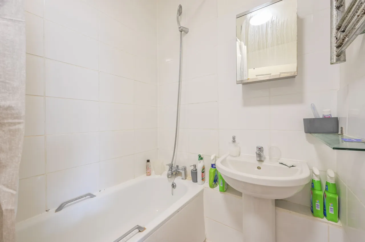 12 Thames Circle, London, photo 5