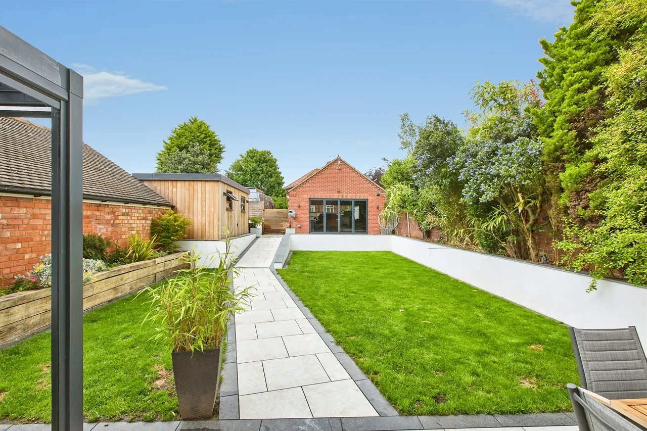 High Bank Road, Burton-On-Trent, DE15, photo 28
