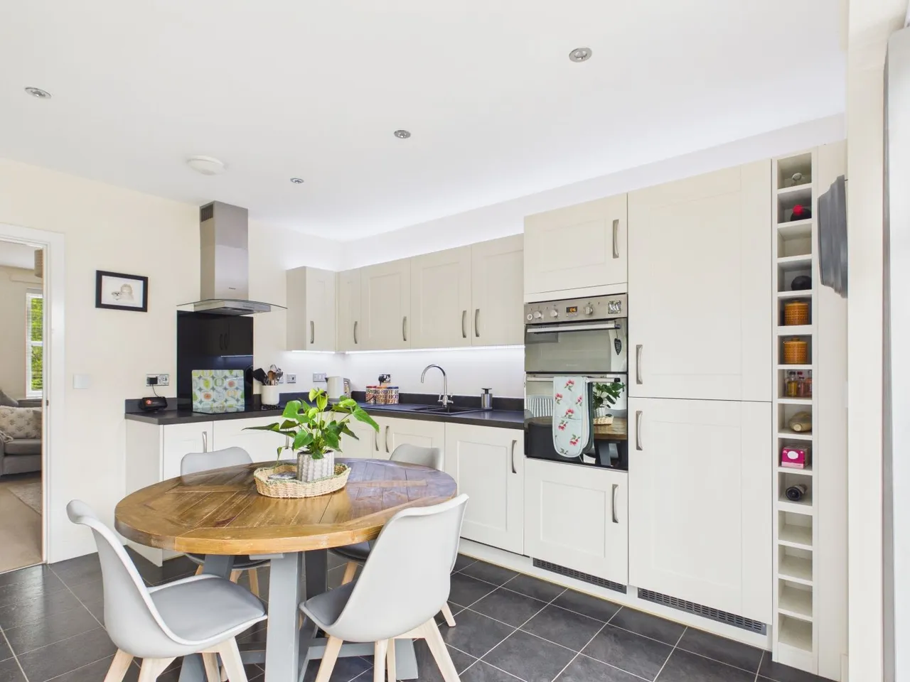 Kestrel Row, Southam, CV47, photo 8