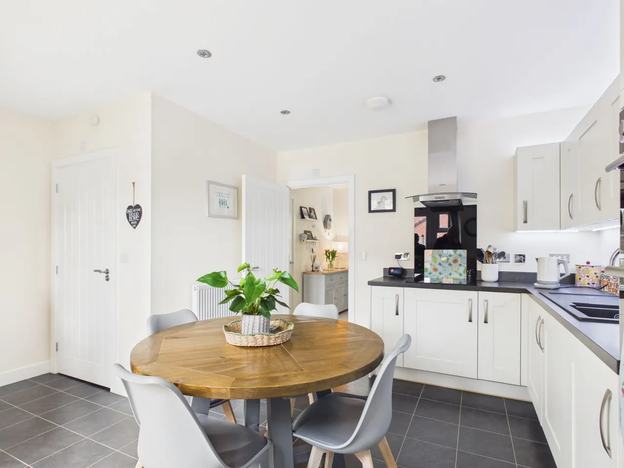 Kestrel Row, Southam, CV47, photo 3