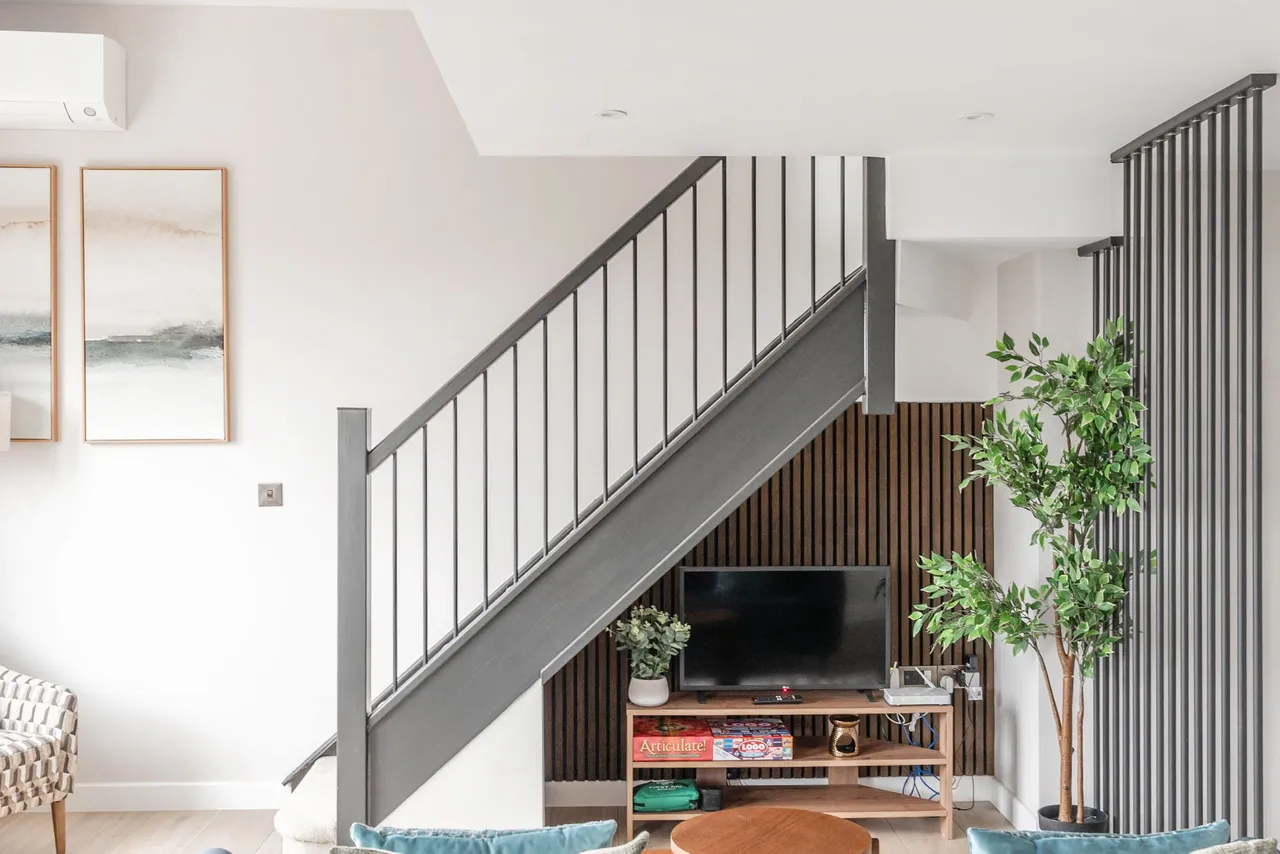Flat 3, 47 The Ridgeway, London, photo 11