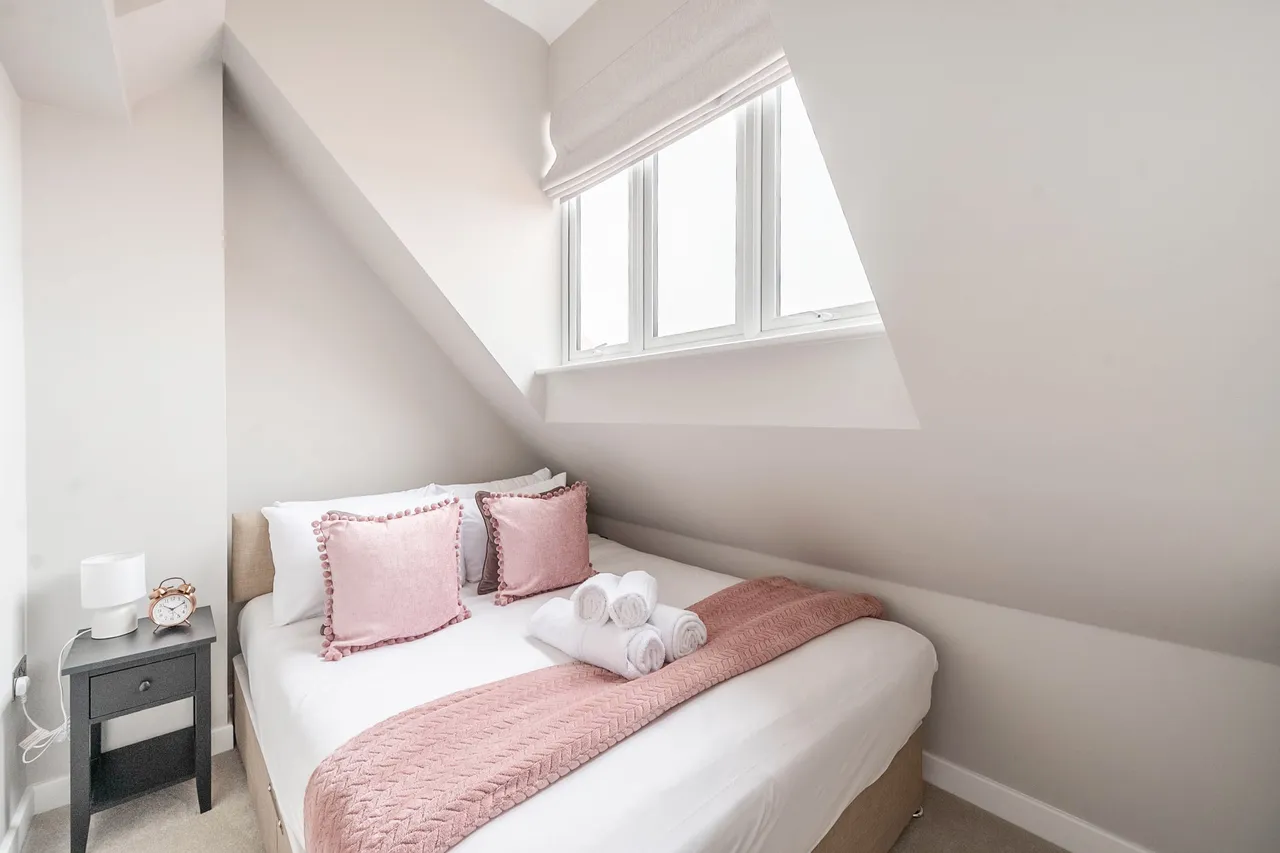 Flat 3, 47 The Ridgeway, London, photo 6