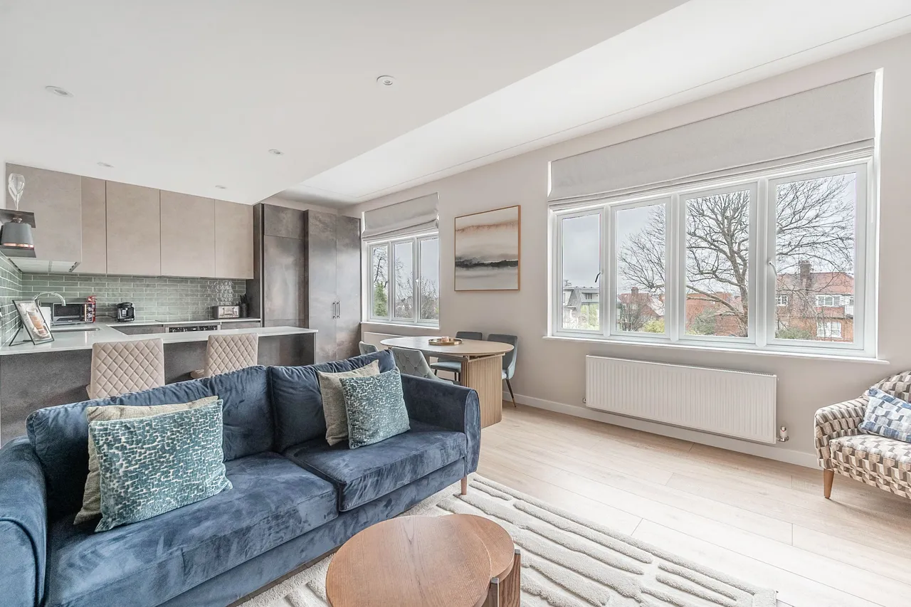 Flat 3, 47 The Ridgeway, London, photo 8