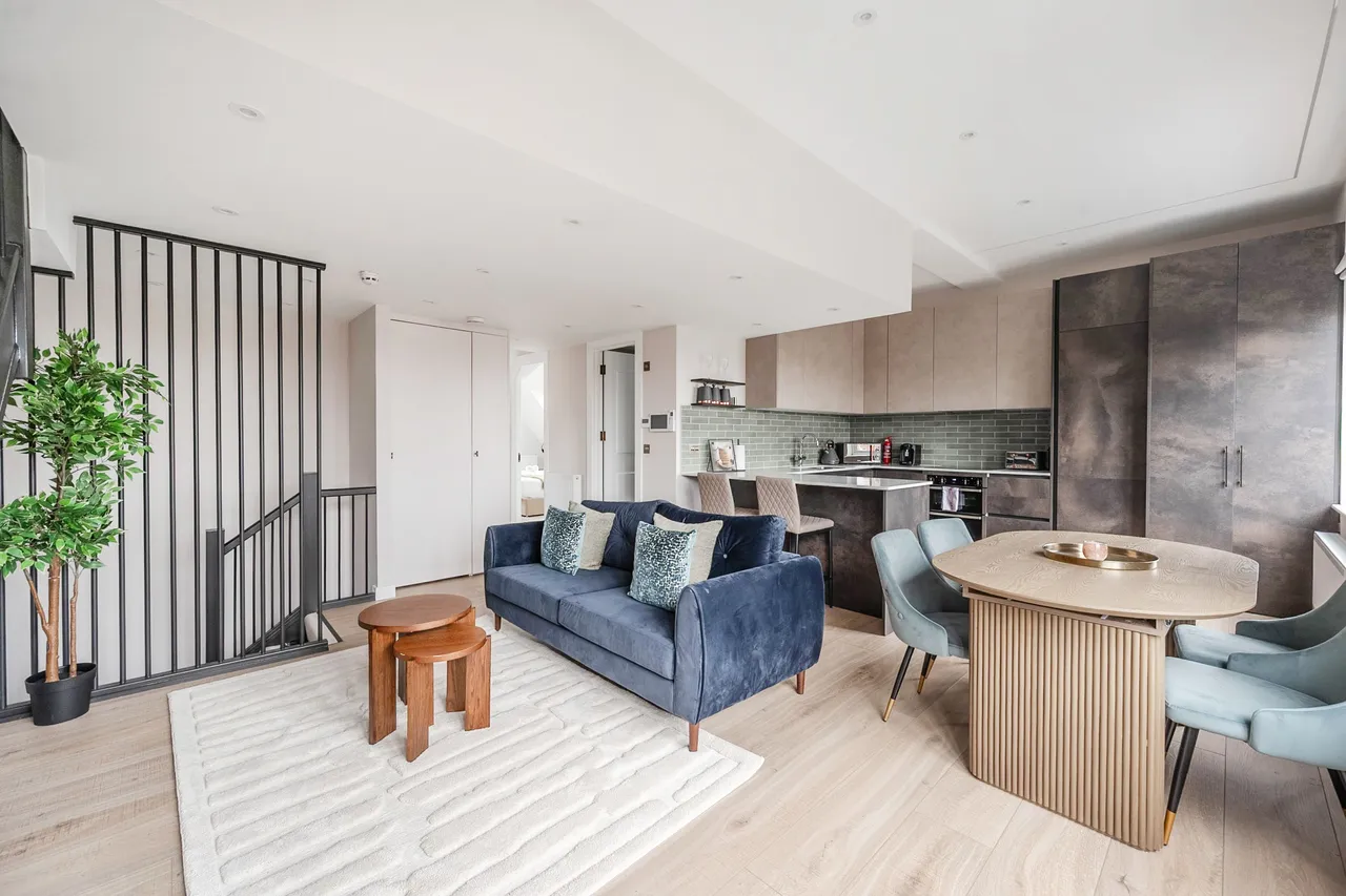 Flat 3, 47 The Ridgeway, London, photo 9