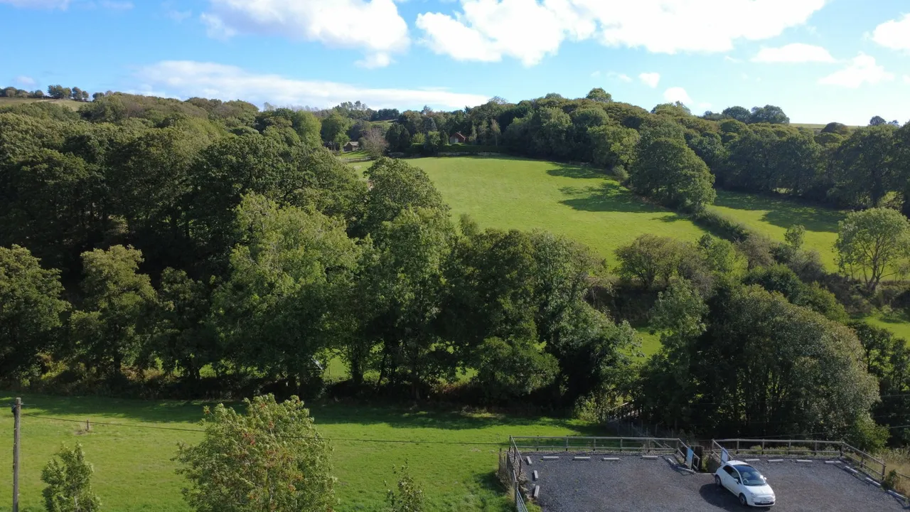 Wakefield Road, Denby Dale, photo 22
