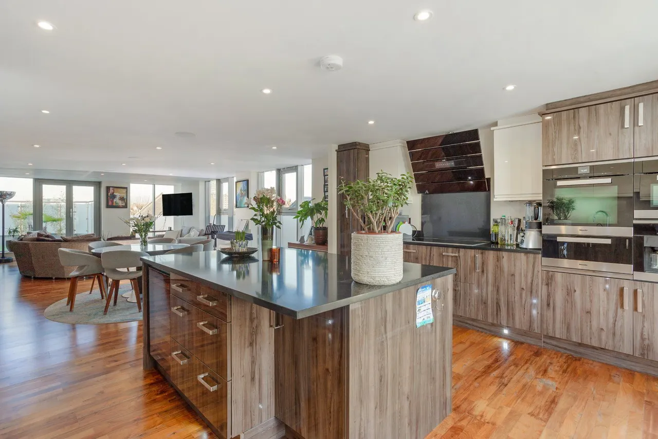 4 bed flat for sale, Vanston Place, Fulham, SW6