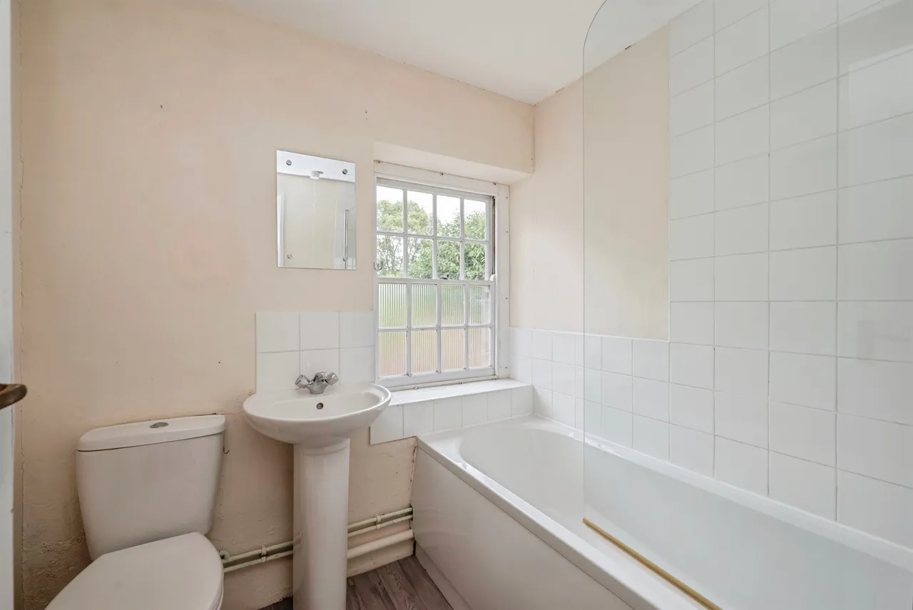 Roughton Road, Felbrigg, Norwich, photo 9