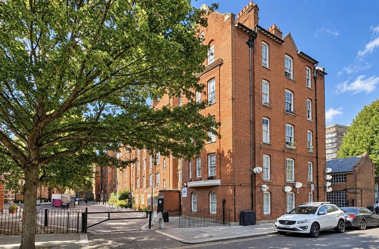 Swanfield Street, London, E2, photo 18