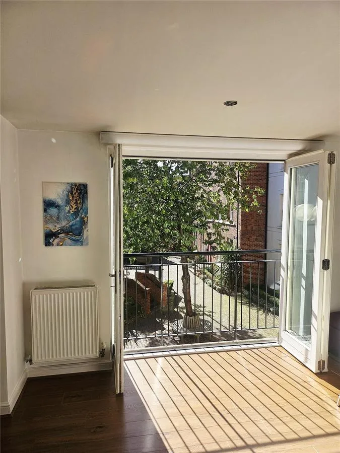 Lower Bridge Street, Chester, CH1, photo 2