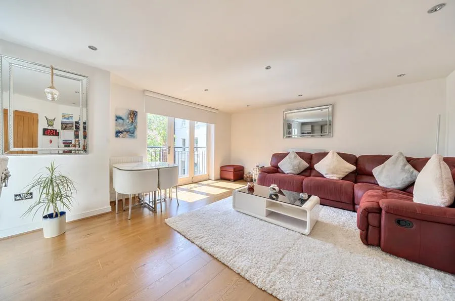 2 bed flat for sale, Lower Bridge Street, Chester, CH1