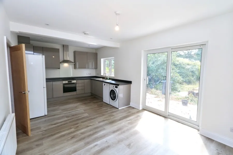 Burney Avenue, Surbiton, KT5, photo 2