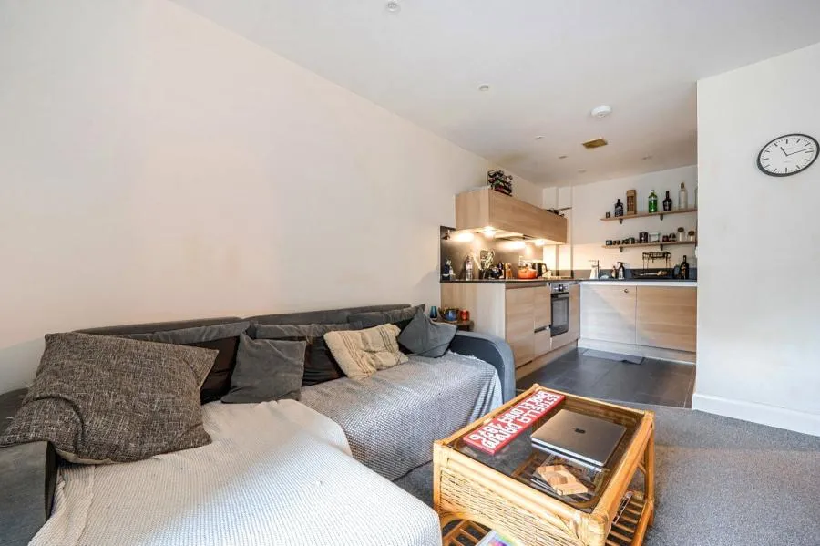 Kerr Place, Aylesbury, HP21, photo 9