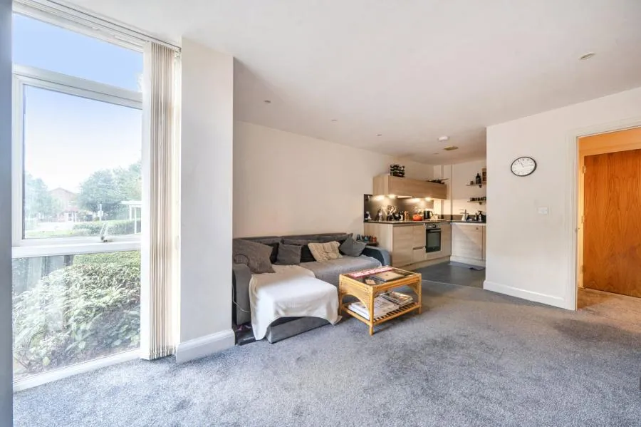 Kerr Place, Aylesbury, HP21, photo 6