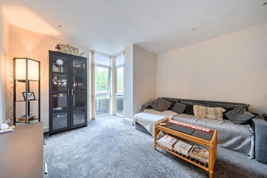 Kerr Place, Aylesbury, HP21, photo 10