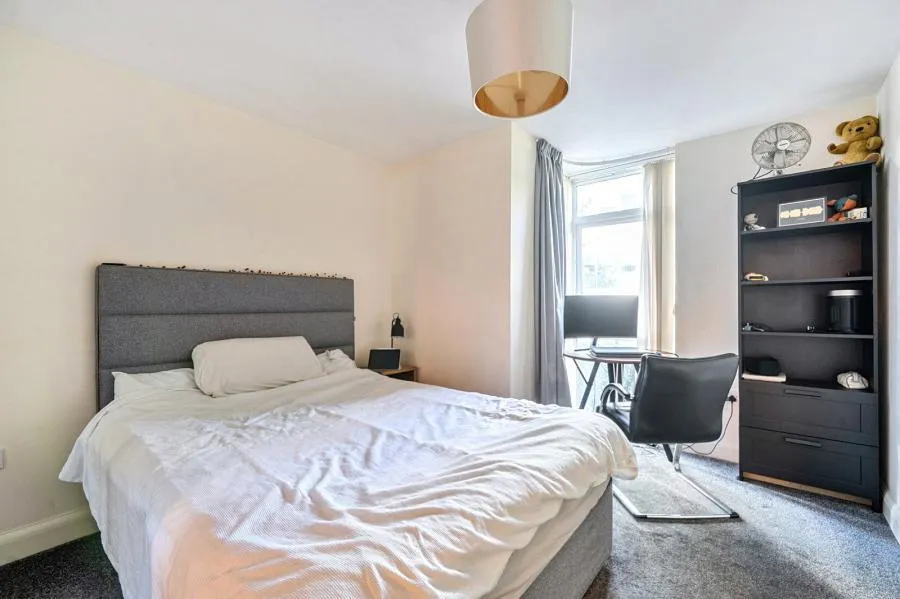 Kerr Place, Aylesbury, HP21, photo 12