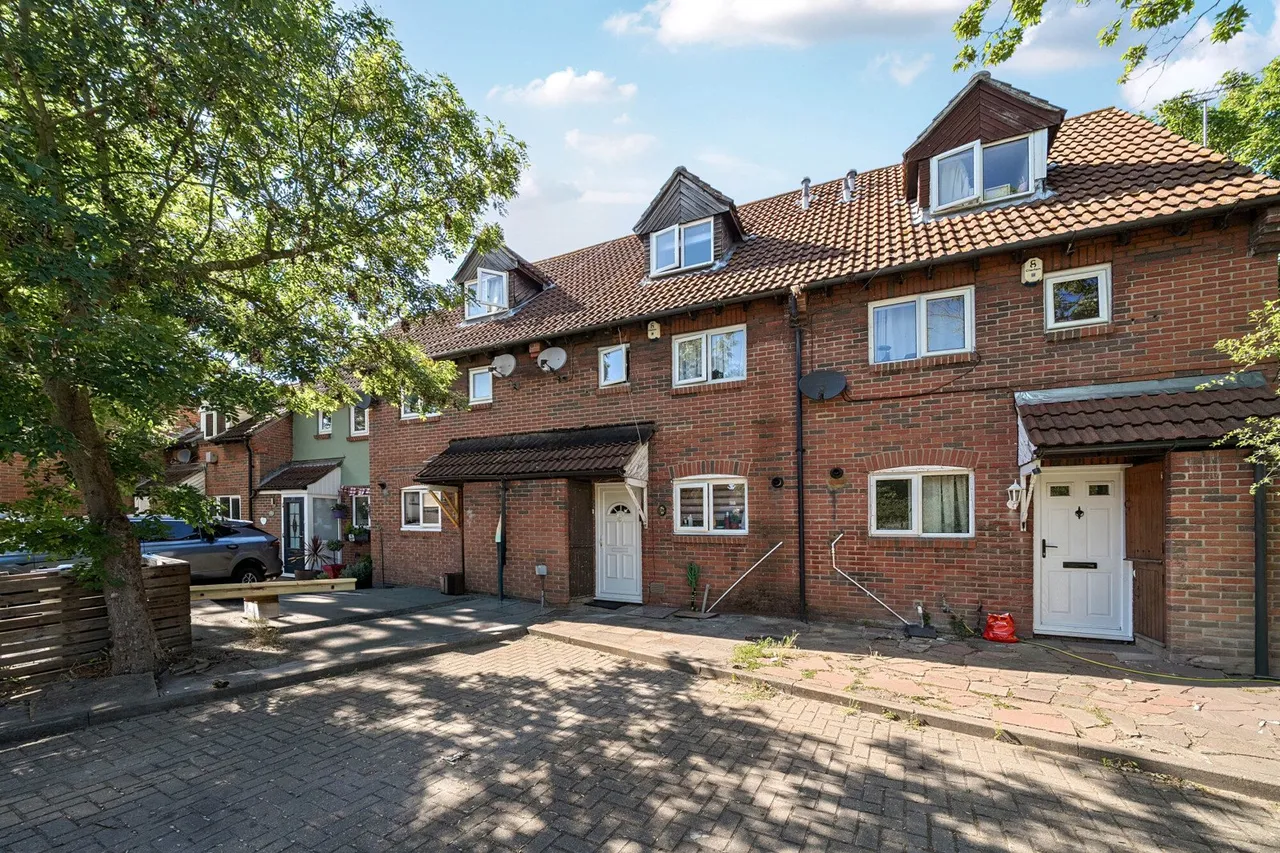 Nickelby Close, SE28, photo 12