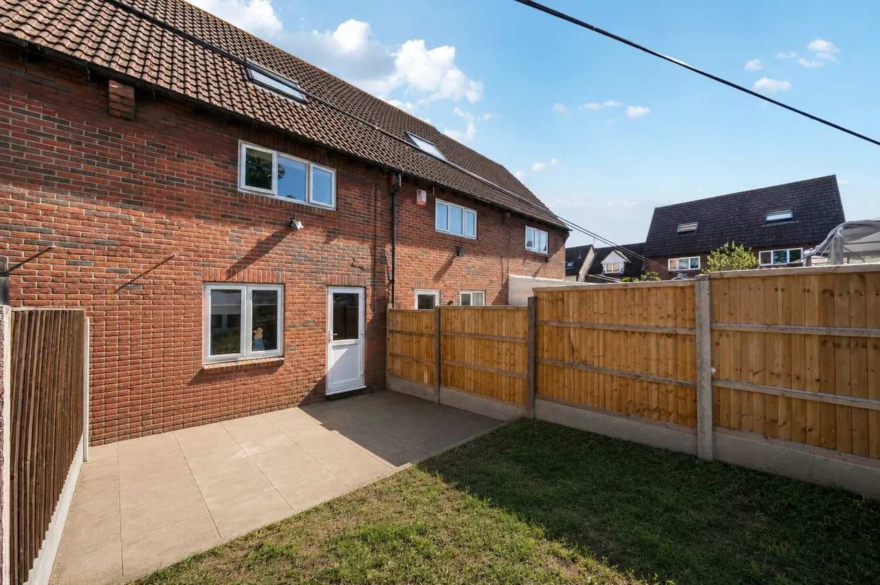 Nickelby Close, SE28, photo 9