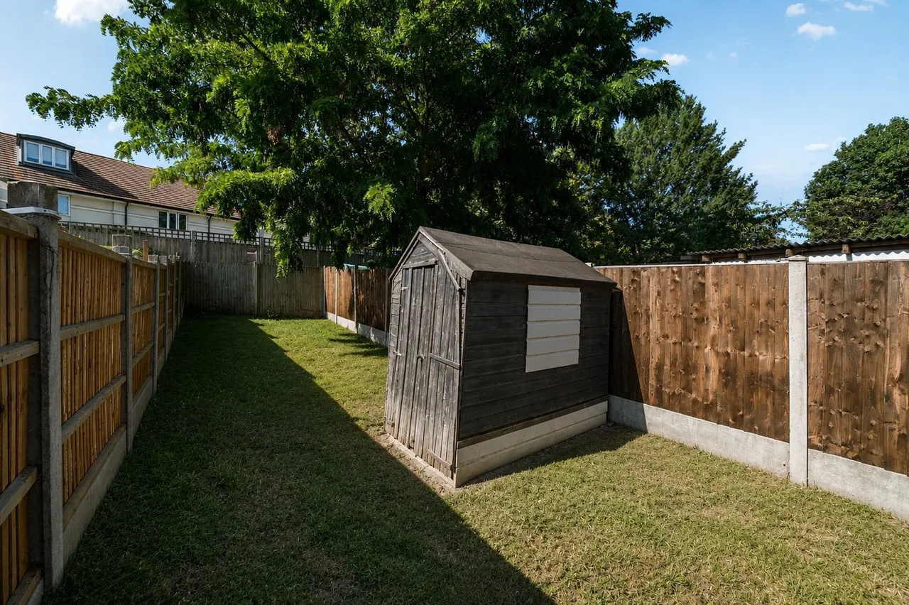 Nickelby Close, SE28, photo 6