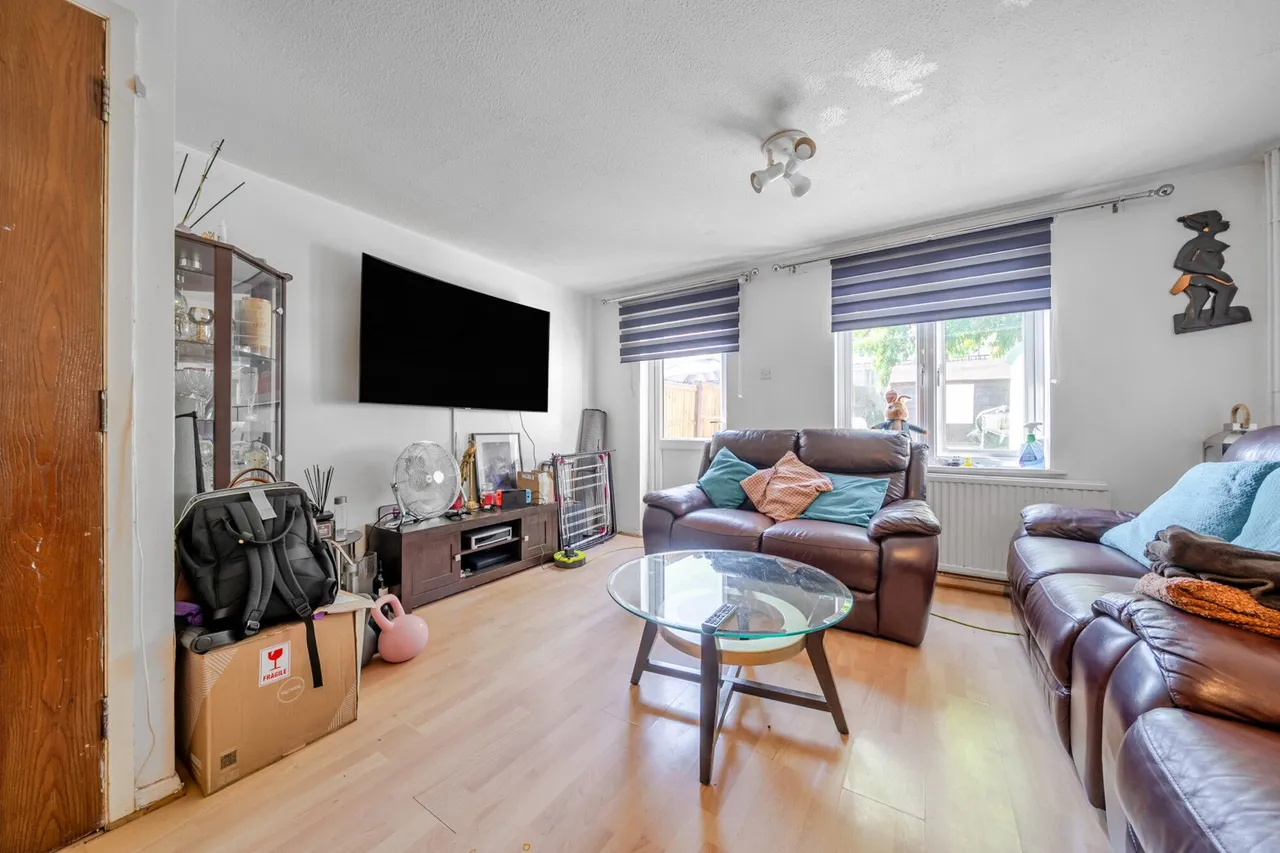 Nickelby Close, SE28, photo 8