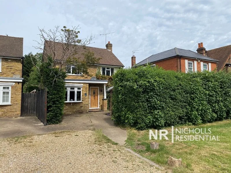 3 bed house for sale, Kingston Road, Leatherhead, KT22