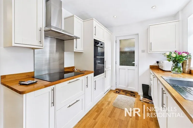 Kingston Road, Leatherhead, KT22, photo 3