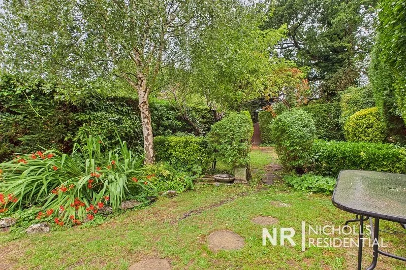 Kingston Road, Leatherhead, KT22, photo 17
