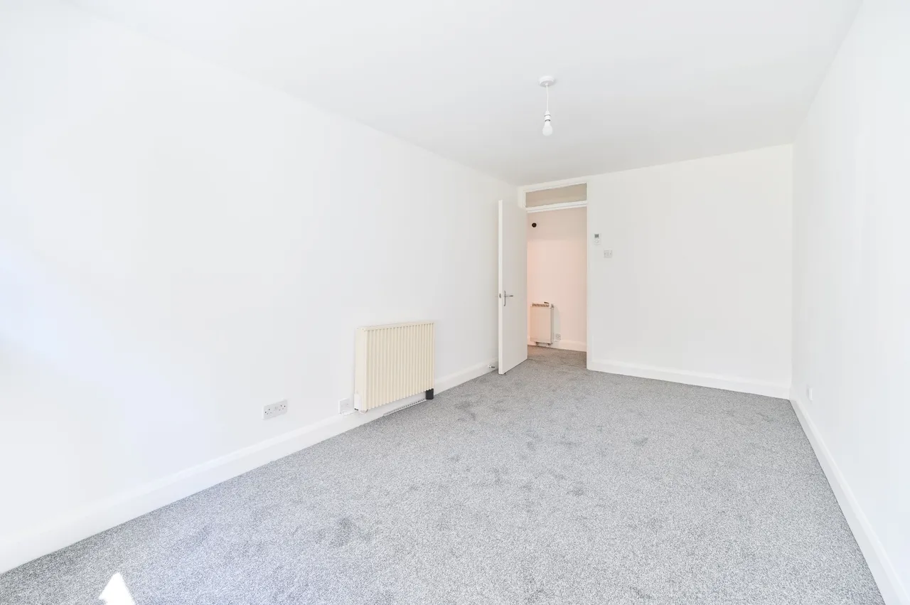 16 Pavilion Mansions, 10 Brighton Terrace, London, photo 6