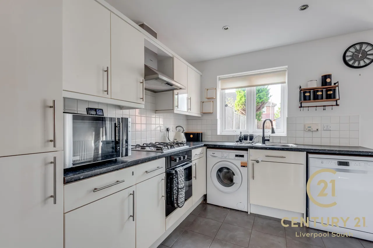 Leeming Grove, Garston, L19, photo 2