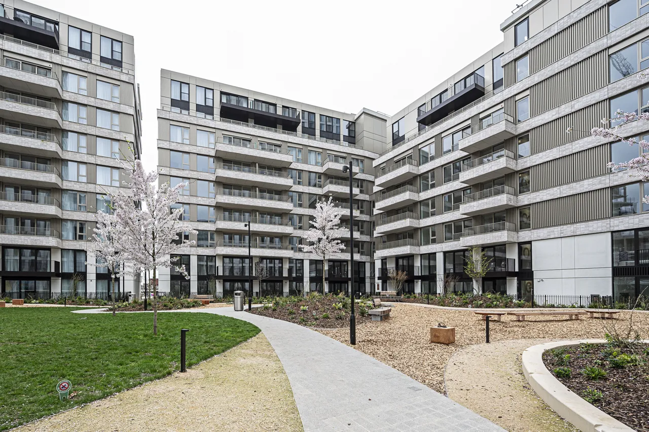 London, E20, photo 6