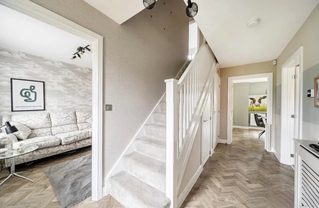 Tall Conifers, Swindon, Wiltshire, SN4 0GE, photo 7