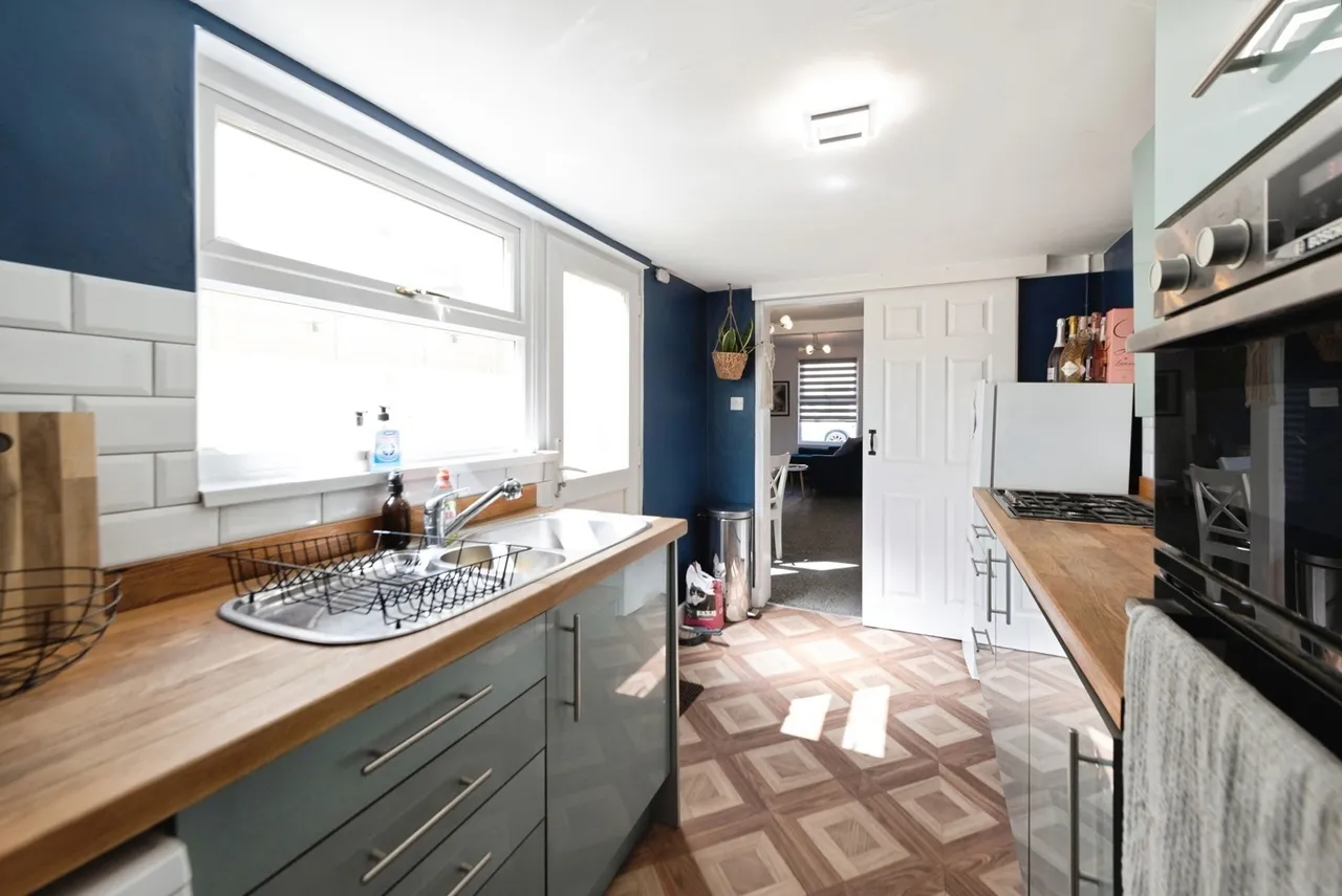 Russell Street, Gosport, PO12, photo 13