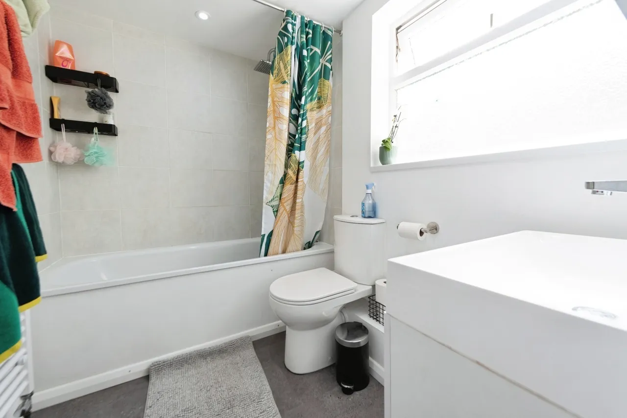 Russell Street, Gosport, PO12, photo 12