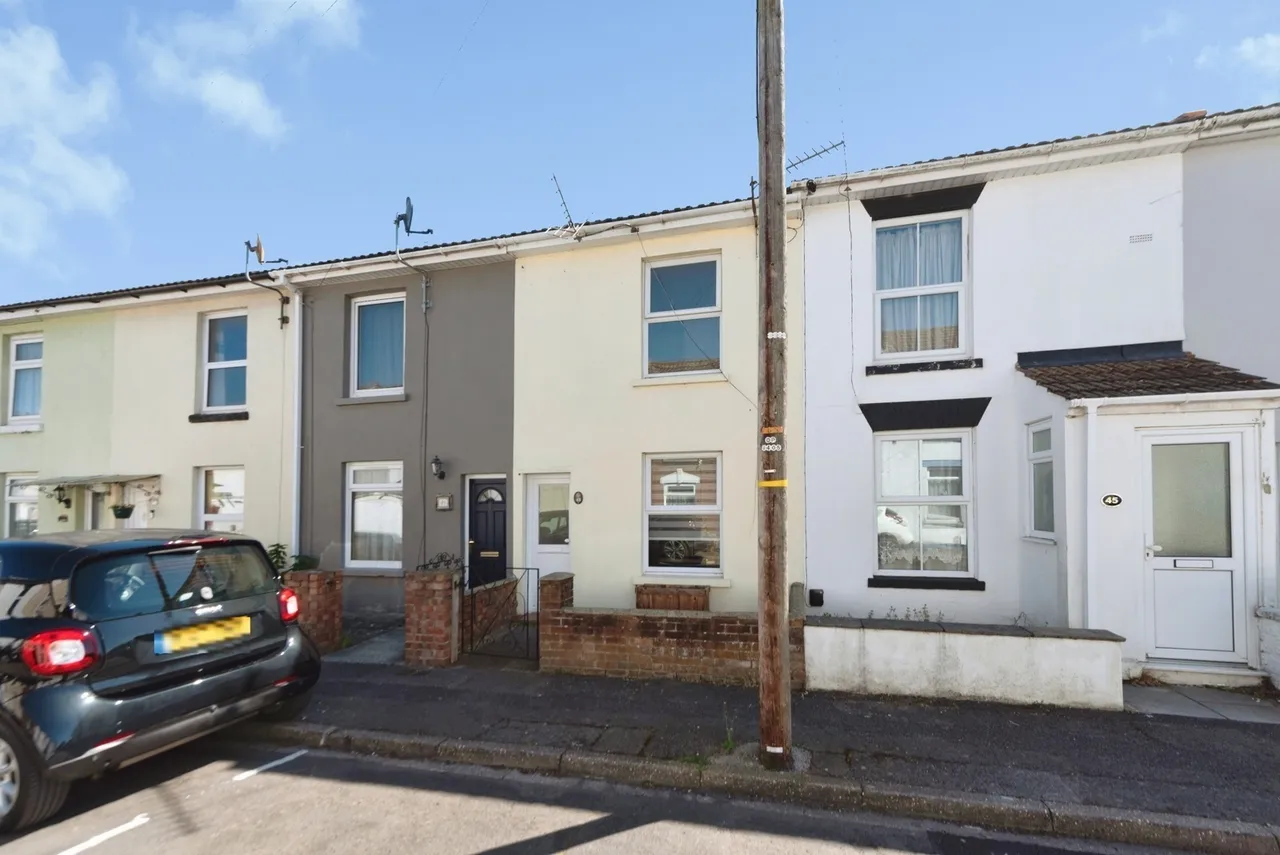 Russell Street, Gosport, PO12, photo 2