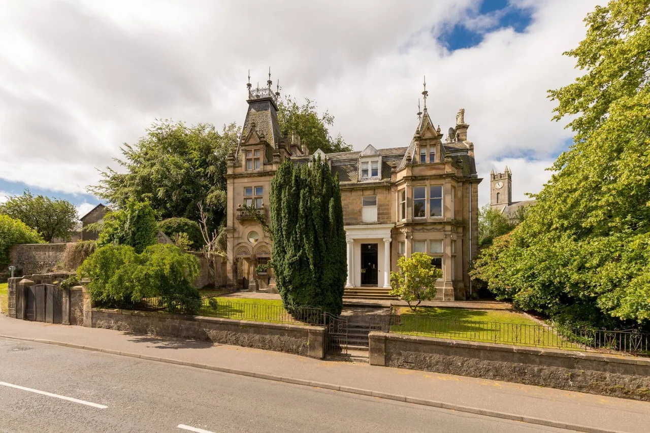 8 bed house for sale — New Road, Bannockburn, Stirling, Stirlingshire, FK7 8LP