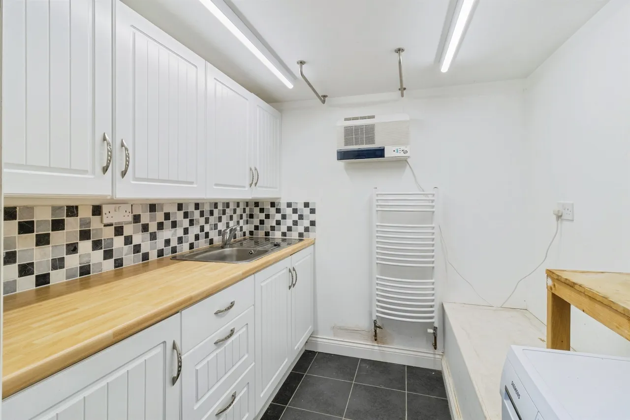 Forde Close, Abbotskerswell, TQ12, photo 10