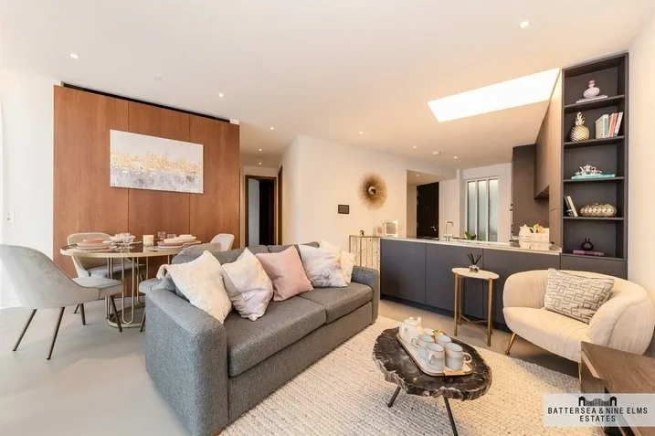 2 bed flat for sale, Gasholders Building, Kings Cross, N1C