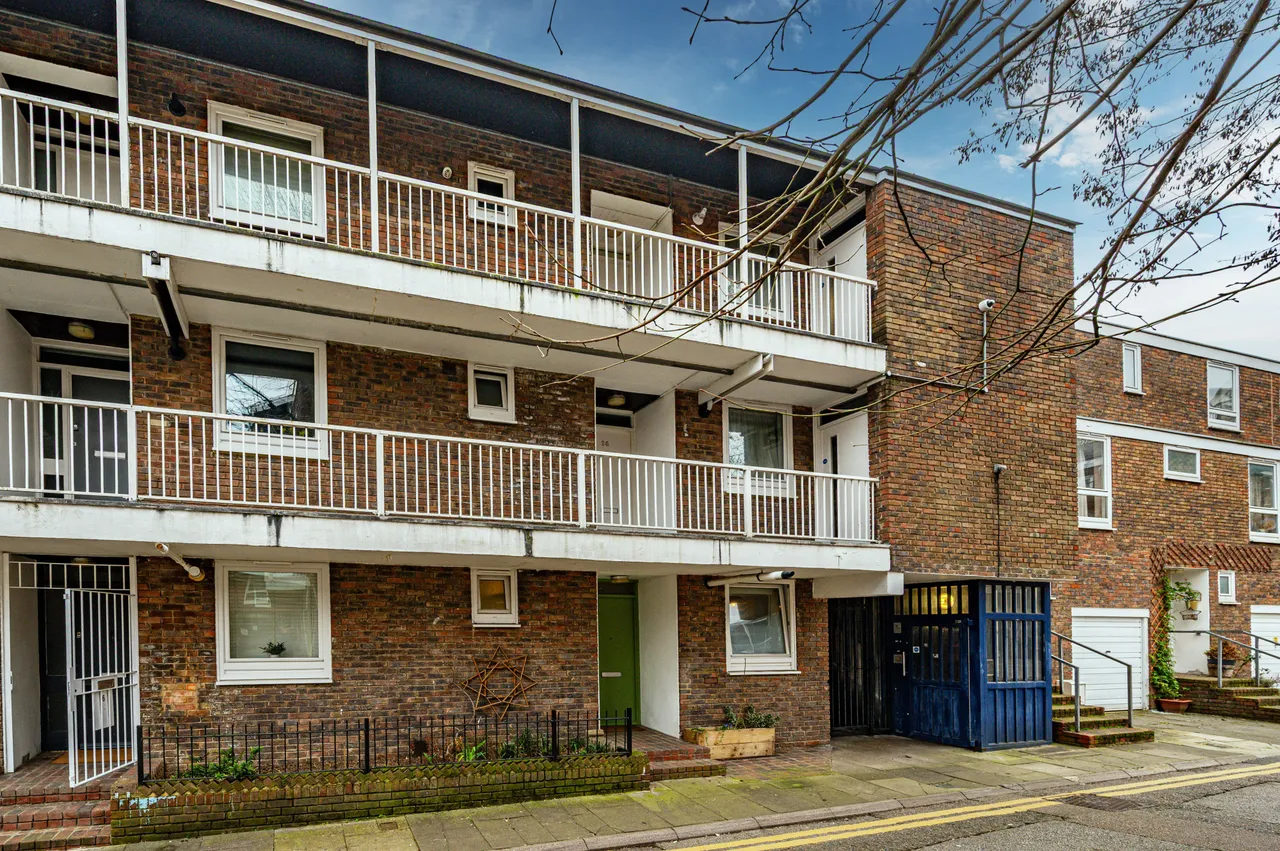 1 bed flat for sale — 14 Ringmer Gardens, London