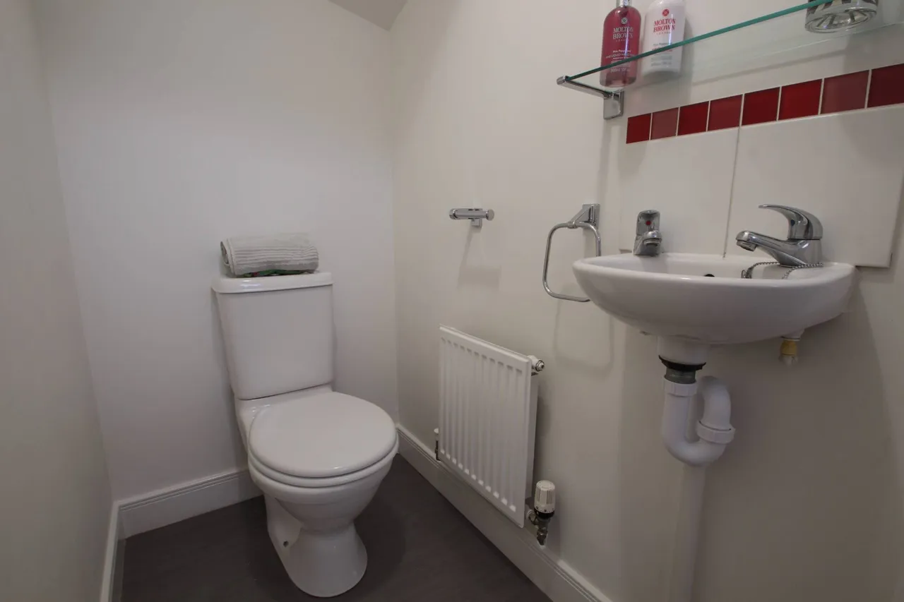 Reed Court, Greenhithe, photo 6