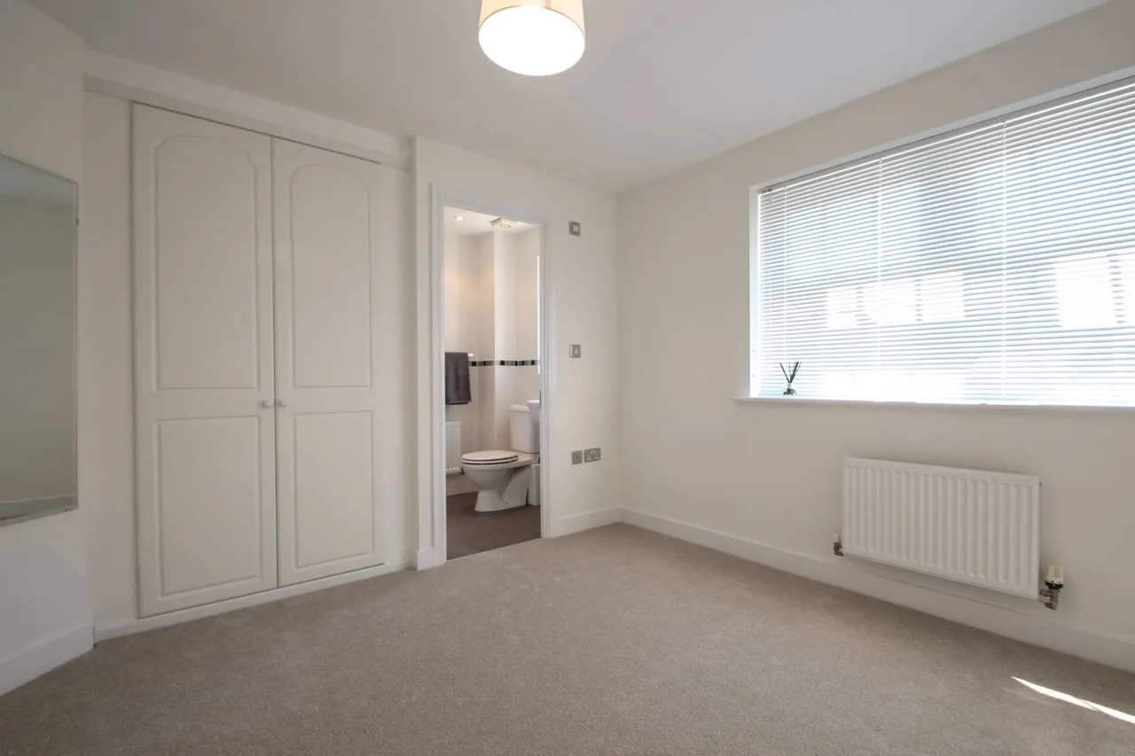 Reed Court, Greenhithe, photo 8