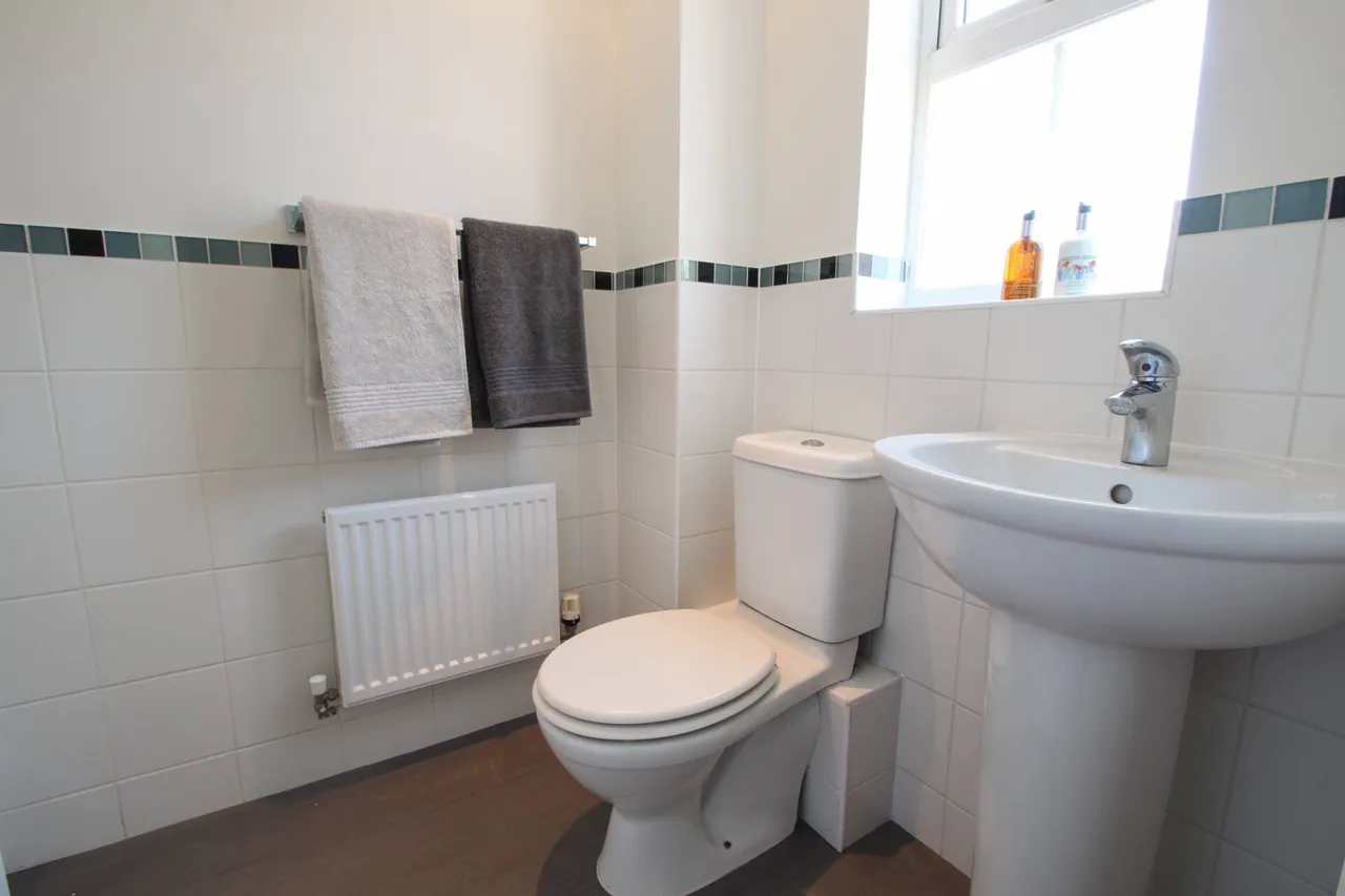 Reed Court, Greenhithe, photo 9