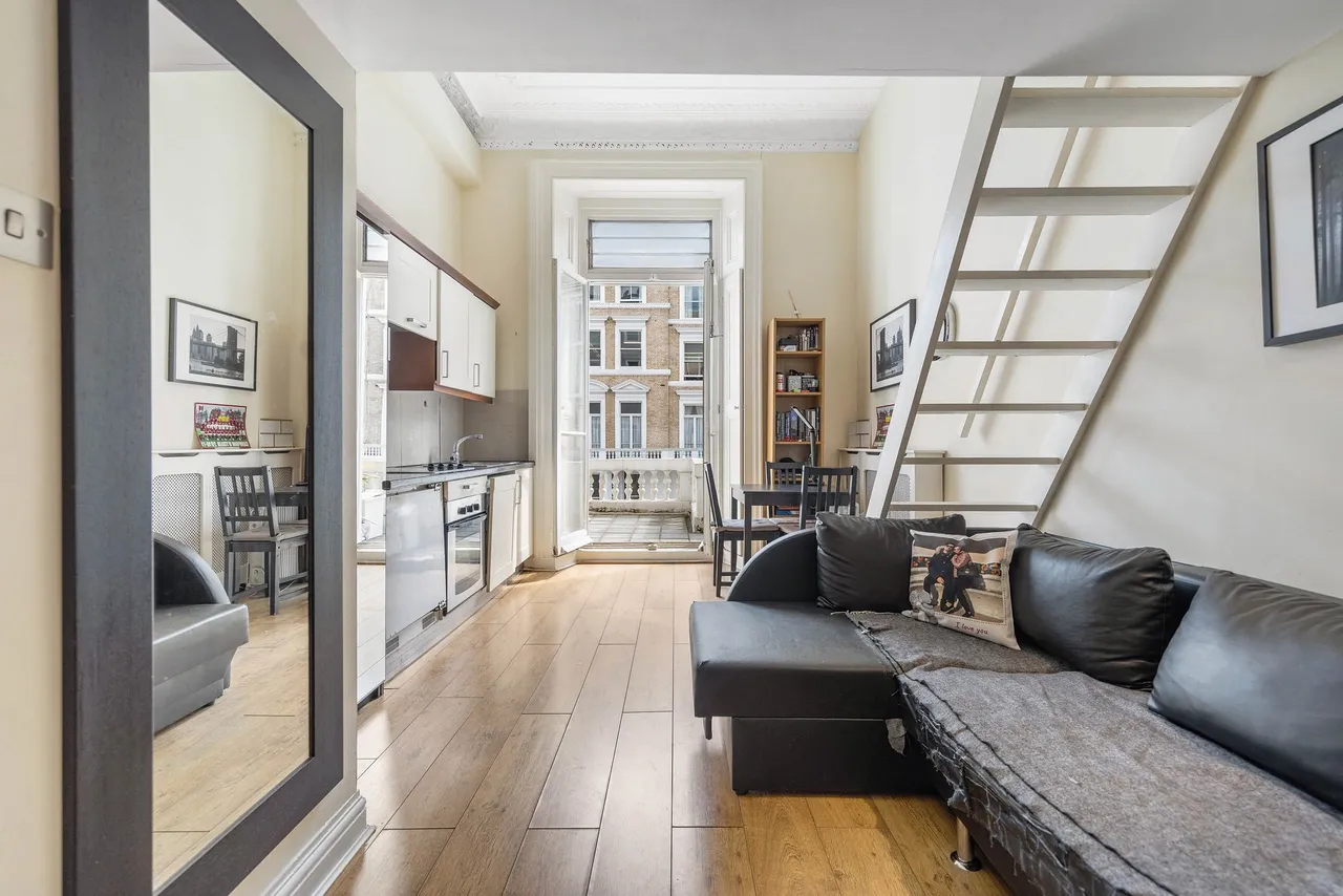 flat to rent — Flat 9, 12 Elvaston Place, London