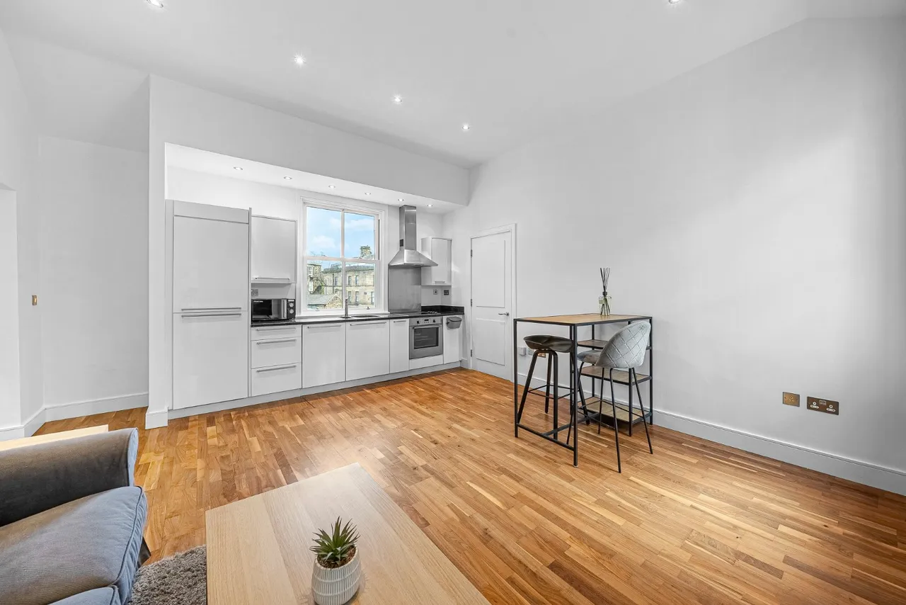 Royal Parade, Harrogate, HG1, photo 2