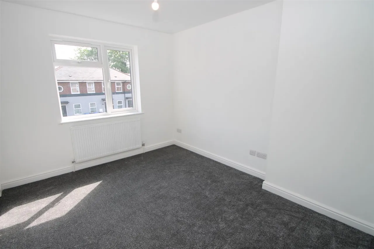 Birmingham Road, Rowley Regis, photo 14