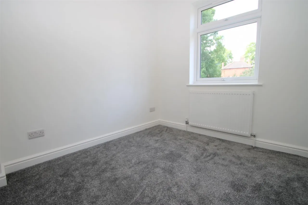 Birmingham Road, Rowley Regis, photo 15