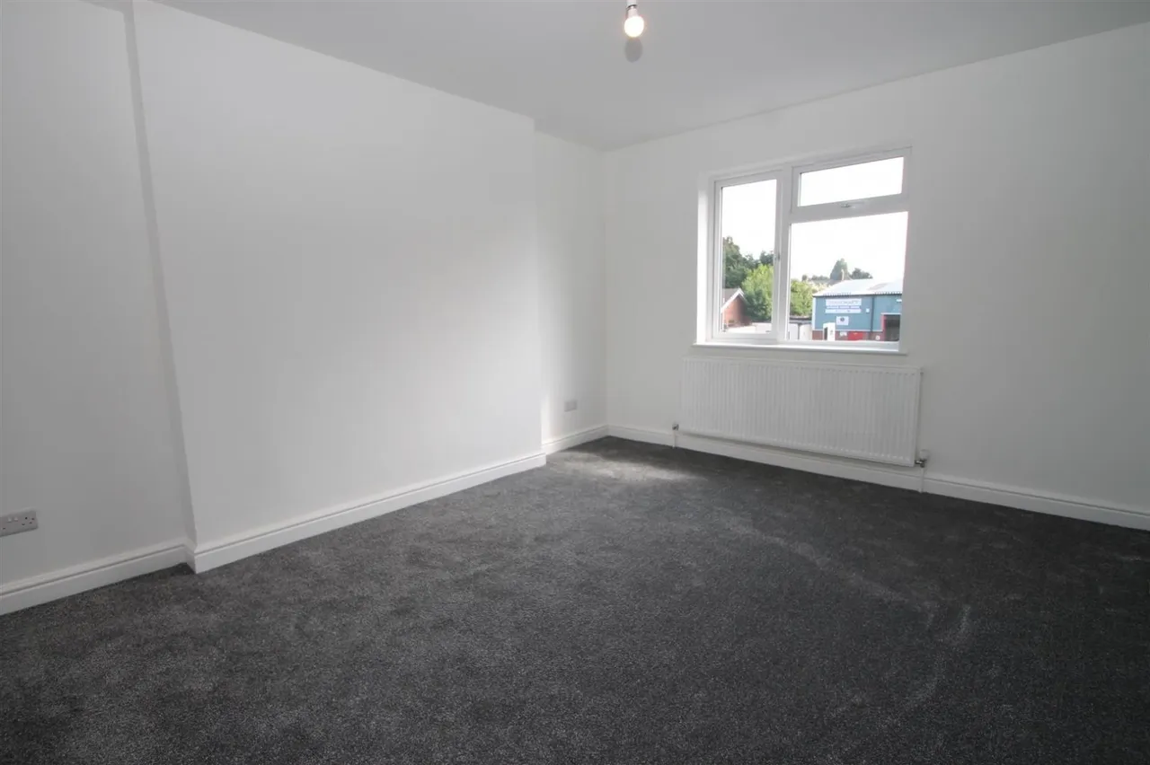 Birmingham Road, Rowley Regis, photo 17
