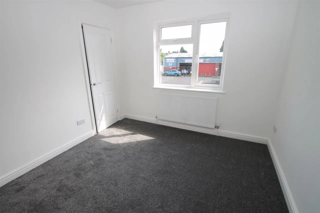 Birmingham Road, Rowley Regis, photo 9