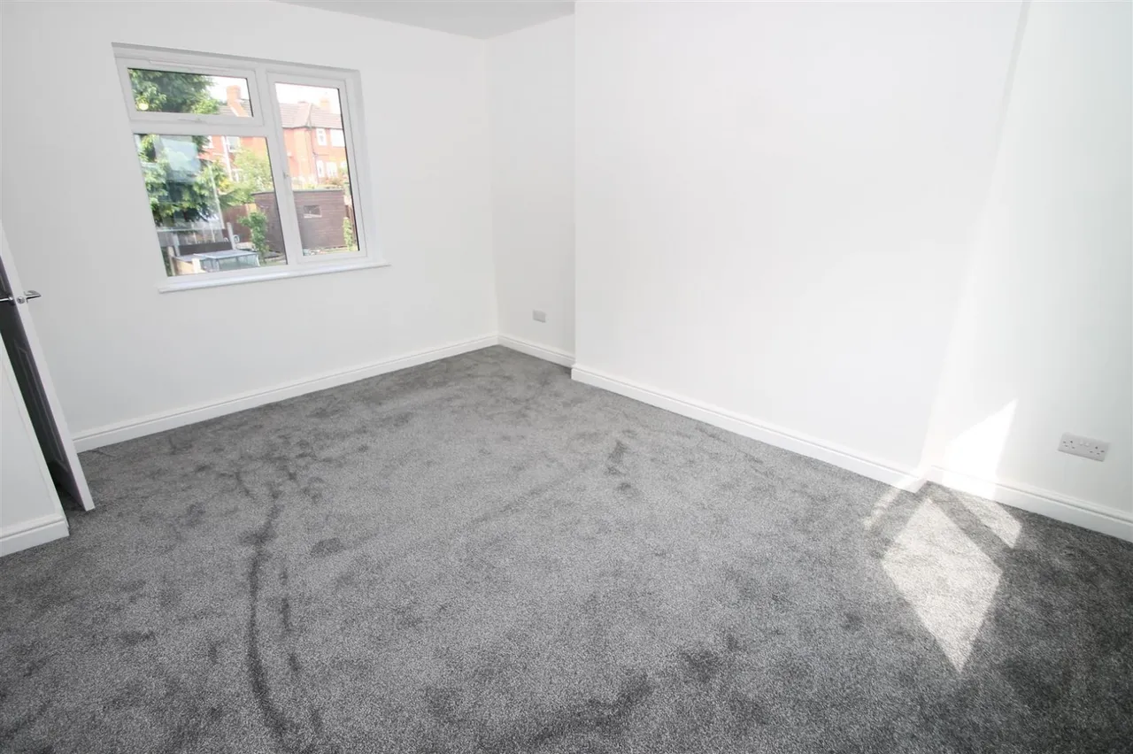 Birmingham Road, Rowley Regis, photo 18