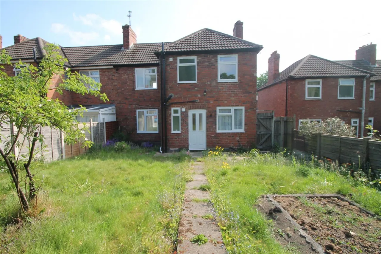 Birmingham Road, Rowley Regis, photo 19