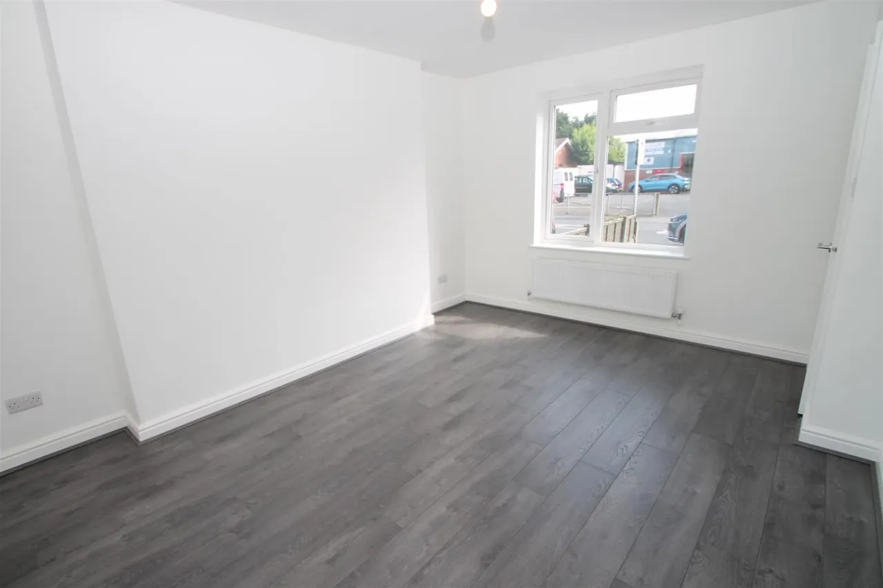 Birmingham Road, Rowley Regis, photo 7